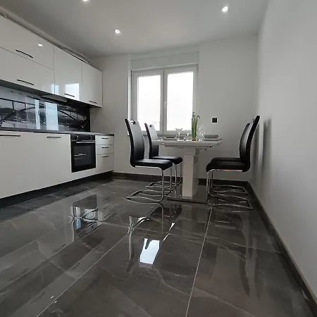 Apartment Luxury - Self Check In Rijeka